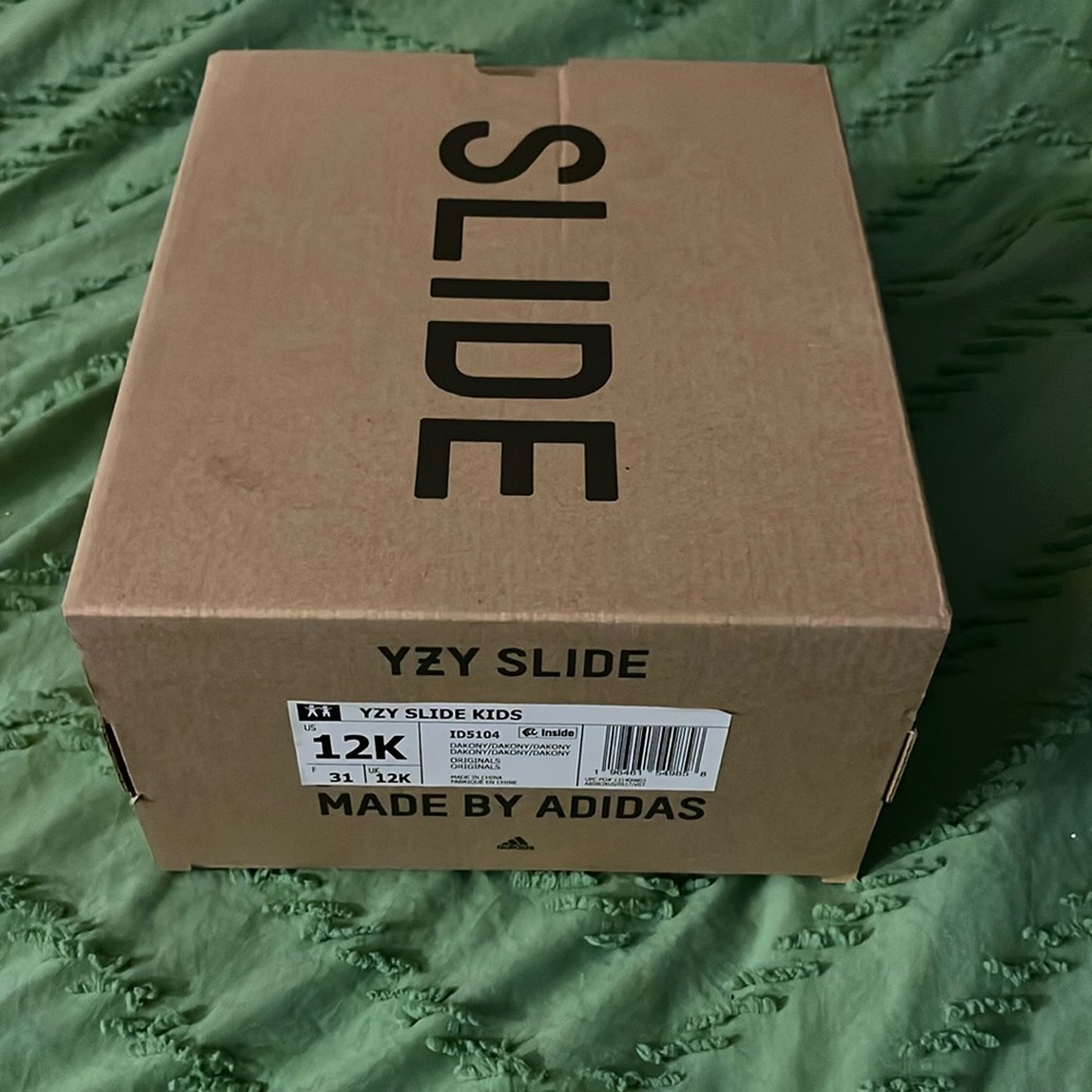 yeezy slides 12k